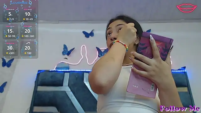 Roxan Fox- online show from November 6, 2:28 am