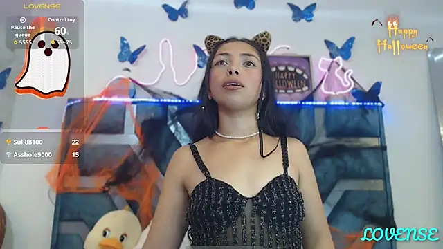 Snapshot of Roxan_Fox- chatting on October 28, 5:13 am Roxan Fox- online show from October 28, 5:13 am