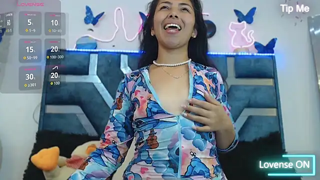 Snapshot of Roxan_Fox- chatting on September 21, 4:11 am Roxan Fox- online show from September 21, 4:11 am