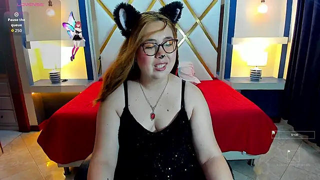 Snapshot of chloe_prg chatting on November 1, 2:37 am chloe prg online show from November 1, 2:37 am