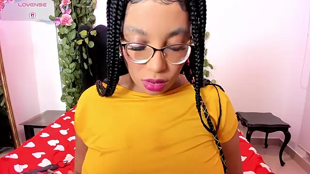 AmyBriiggs online show from March 3, 4:07 am