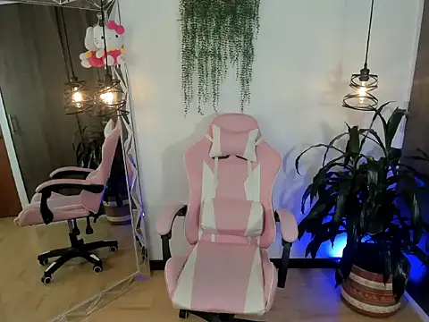 Vi0letha online show from April 25, 7:33 pm