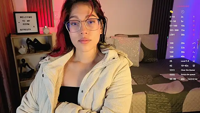 Fresita Rosita online show from October 4, 5:06 pm