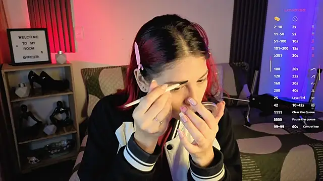 Fresita Rosita online show from October 8, 12:20 pm