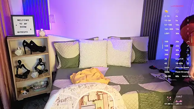 Fresita Rosita online show from October 7, 12:09 pm