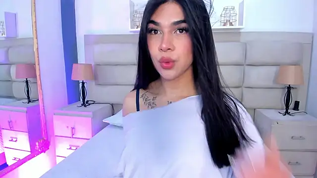 Snapshot of RoseCassie chatting on September 26, 1:20 pm RoseCassie online show from September 26, 1:20 pm