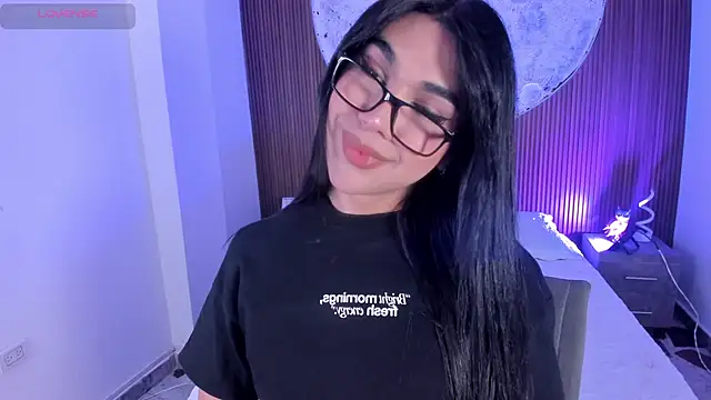 RoseCassie online show from January 7, 1:47 pm