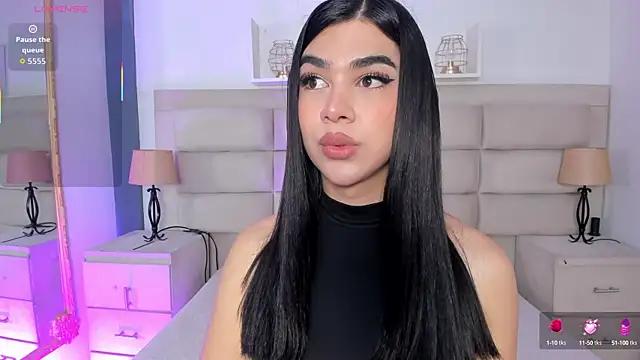 Snapshot of RoseCassie chatting on September 23, 1:09 pm RoseCassie online show from September 23, 1:09 pm