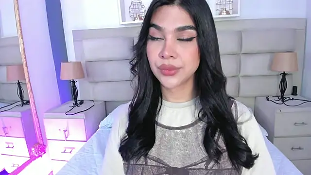 Snapshot of RoseCassie chatting on September 17, 1:53 pm RoseCassie online show from September 17, 1:53 pm