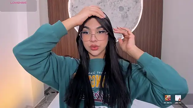 RoseCassie online show from April 7, 1:35 pm