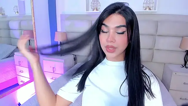 Snapshot of RoseCassie chatting on September 24, 1:10 pm RoseCassie online show from September 24, 1:10 pm