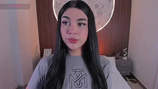 RoseCassie online show from January 18, 2:46 pm