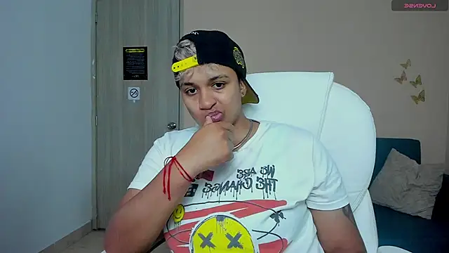 Dominick jones online show from September 22, 10:30 pm