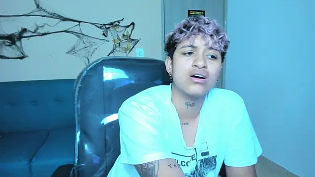 Dominick jones online show from October 31, 6:39 am