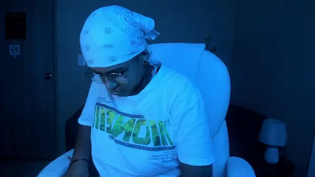 Dominick jones online show from October 4, 11:53 pm