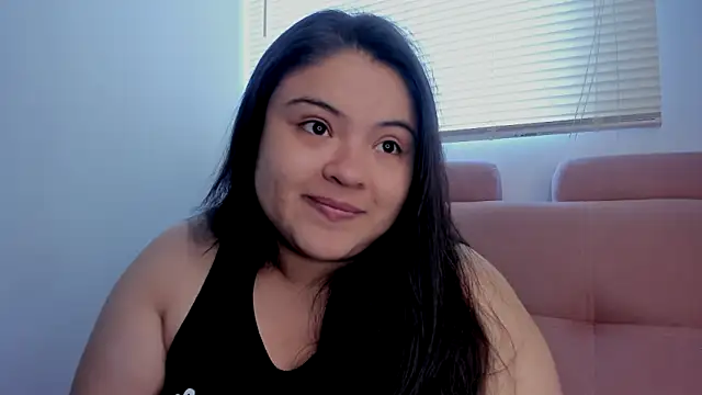 Snapshot of lizzie_c chatting on October 21, 2:21 pm lizzie c online show from October 21, 2:21 pm