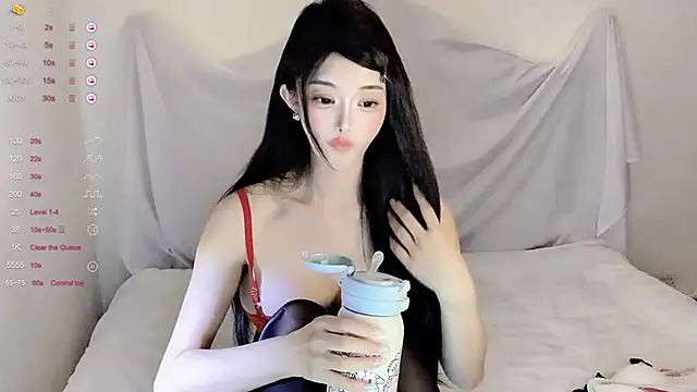 Snapshot of Irene--- chatting on October 19, 2:57 am Irene--- online show from October 19, 2:57 am