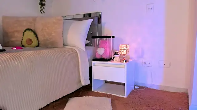 Snapshot of Alissonroses chatting on October 31, 11:53 pm Alissonroses online show from October 31, 11:53 pm