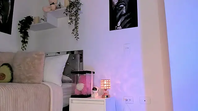 Snapshot of Alissonroses chatting on October 8, 10:58 pm Alissonroses online show from October 8, 10:58 pm