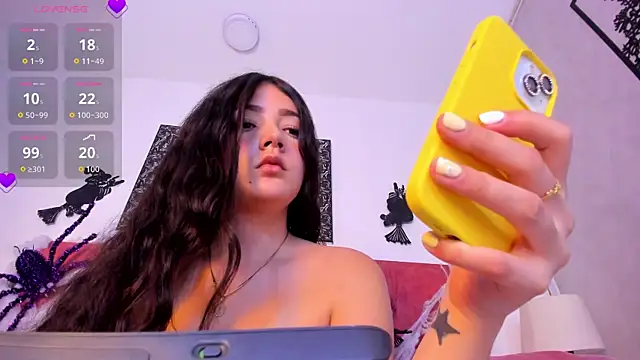 Snapshot of Samantha_Good chatting on October 17, 1:25 pm Samantha Good online show from October 17, 1:25 pm