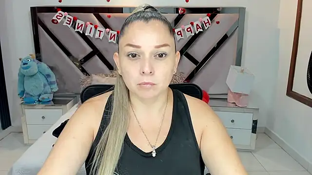 Snapshot of natalia5560 chatting on September 22, 12:36 pm natalia5560 online show from September 22, 12:36 pm