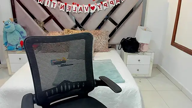 Snapshot of natalia5560 chatting on September 23, 12:36 pm natalia5560 online show from September 23, 12:36 pm