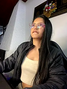 Snapshot of Rosita_forever_ chatting on October 31, 6:15 am Rosita forever online show from October 31, 6:15 am