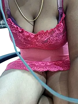 Snapshot of Tamilbigboobie chatting on September 26, 8:50 pm Tamilbigboobie online show from September 26, 8:50 pm