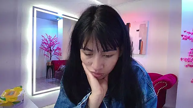 Snapshot of Leia_queens chatting on October 24, 12:12 pm Leia queens online show from October 24, 12:12 pm