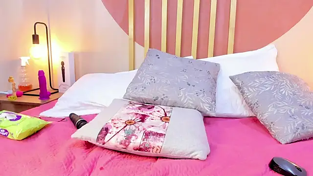 Snapshot of Nicole_Angels_ chatting on October 2, 9:09 pm Nicole Angels  online show from October 2, 9:09 pm