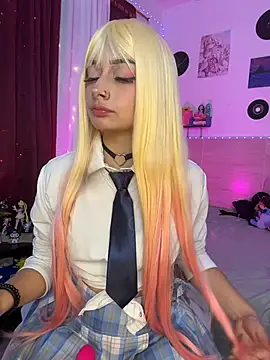 Snapshot of angelgate chatting on October 5, 6:24 pm angelgate online show from October 5, 6:24 pm