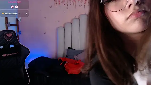 Snapshot of Sweetlu_gh chatting on September 20, 7:34 pm Sweetlu gh online show from September 20, 7:34 pm