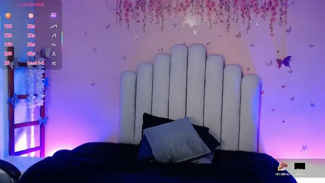 Snapshot of Sweetlu_gh chatting on October 22, 7:30 pm Sweetlu gh online show from October 22, 7:30 pm