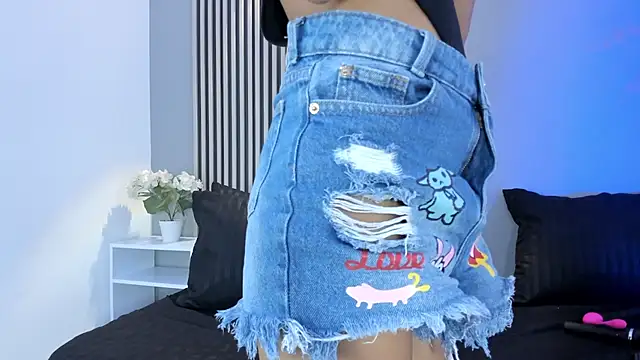 GysellHanson online show from March 9, 11:57 am