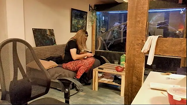 DYasmin69 online show from October 3, 8:36 pm