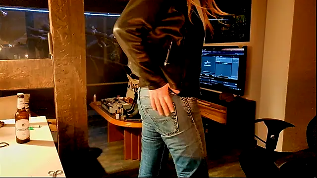 DYasmin69 online show from October 18, 8:43 pm