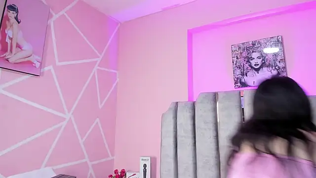 paris noa online show from September 24, 7:35 pm