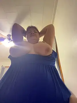 Luciouslouise72xh online show from October 9, 1:32 am