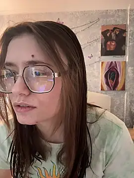 Sabrina shells online show from March 4, 9:27 am