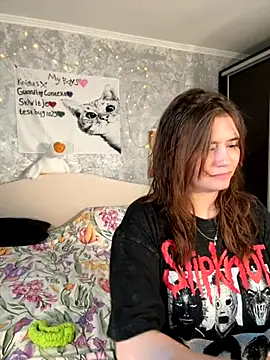 Snapshot of Sabrina_shells chatting on October 1, 10:31 am Sabrina shells online show from October 1, 10:31 am