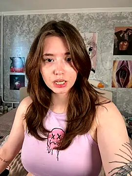 Snapshot of Sabrina_shells chatting on October 15, 10:18 am Sabrina shells online show from October 15, 10:18 am