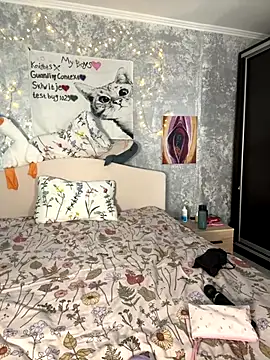 Snapshot of Sabrina_shells chatting on October 4, 10:43 am Sabrina shells online show from October 4, 10:43 am