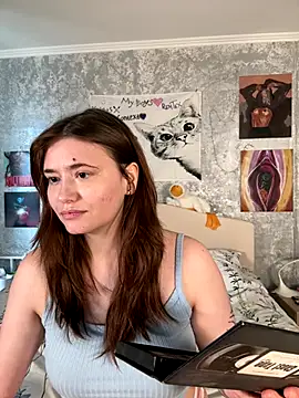 Snapshot of Sabrina_shells chatting on October 23, 10:43 am Sabrina shells online show from October 23, 10:43 am