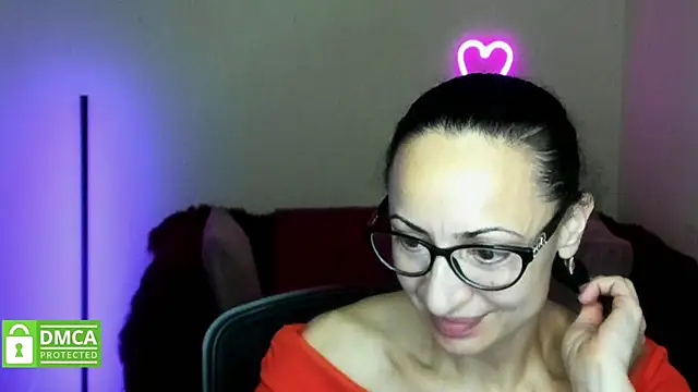 Snapshot of Arianasweety23 chatting on October 8, 5:39 pm Arianasweety23 online show from October 8, 5:39 pm