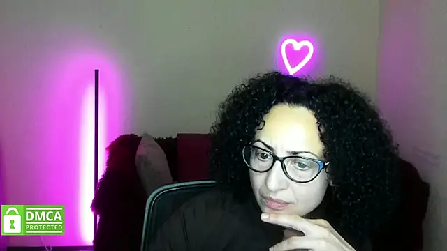 Snapshot of Arianasweety23 chatting on October 31, 6:56 pm Arianasweety23 online show from October 31, 6:56 pm