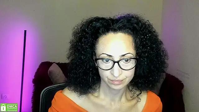 Snapshot of Arianasweety23 chatting on September 21, 5:22 pm Arianasweety23 online show from September 21, 5:22 pm