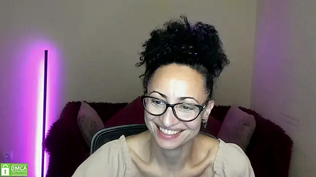 Snapshot of Arianasweety23 chatting on September 25, 5:33 pm Arianasweety23 online show from September 25, 5:33 pm