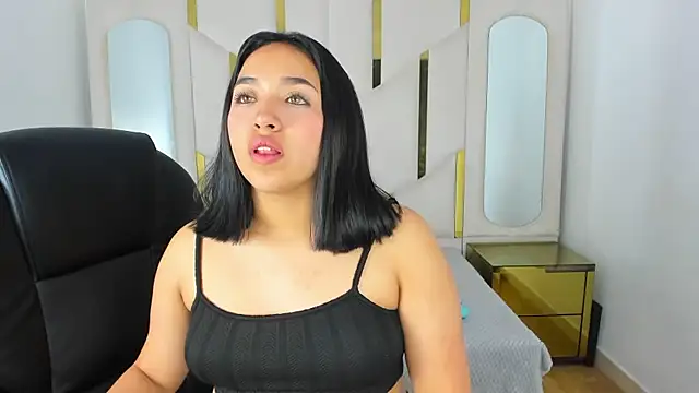 IsabellRodriguez18 online show from October 4, 1:33 am