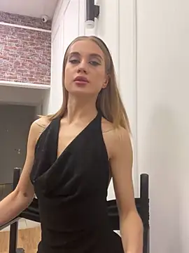 KiraMyers online show from October 20, 5:10 am