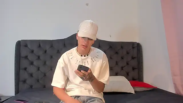 two milkyway online show from December 21, 3:16 pm